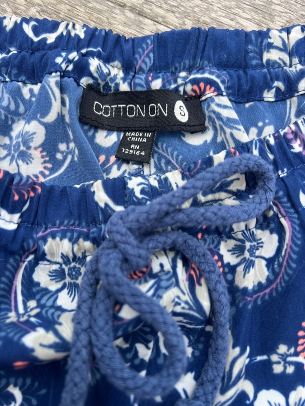 Cotton On Brand Blue Floral Paisley Drawstring Shorts Small - Picture 2 of 5